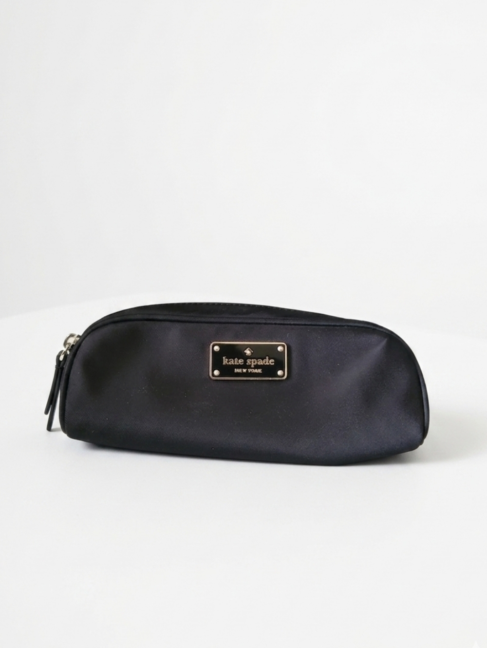 Kate Spade Wilson Berrie Black Nylon Case